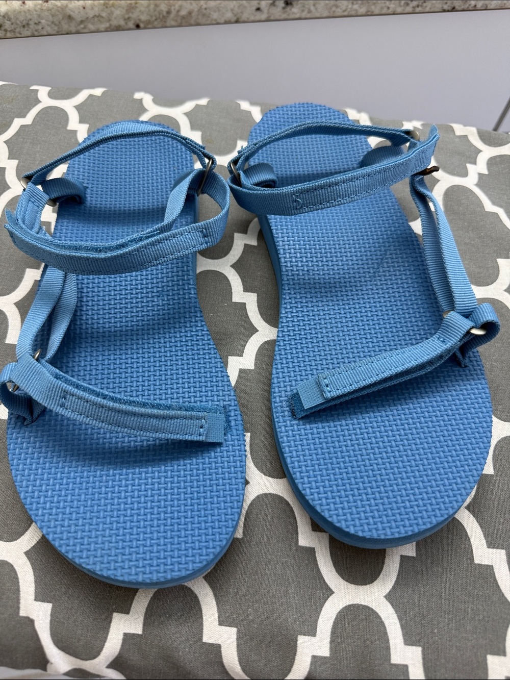 Blue Teva Women's thin strap Sandals size 8